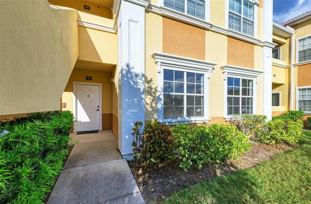 3005 Chianti Court Sarasota FL 34237
