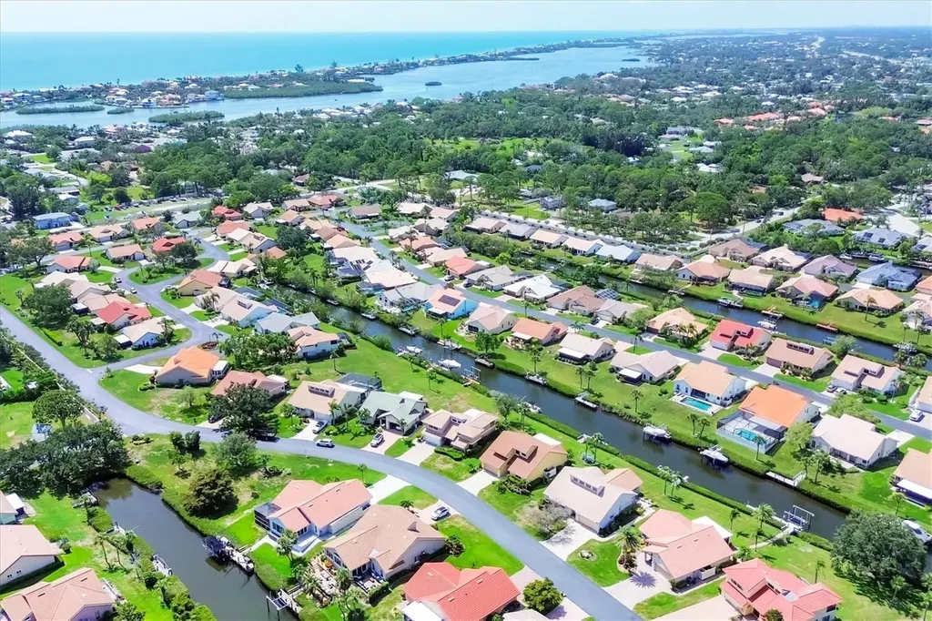 175 Inlets Boulevard Nokomis FL 34275