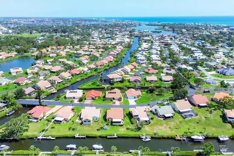 175 Inlets Boulevard Nokomis FL 34275