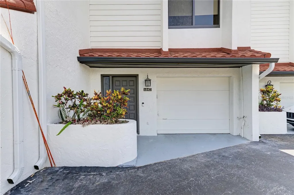 6840 Midnight Pass Road Sarasota FL 34242