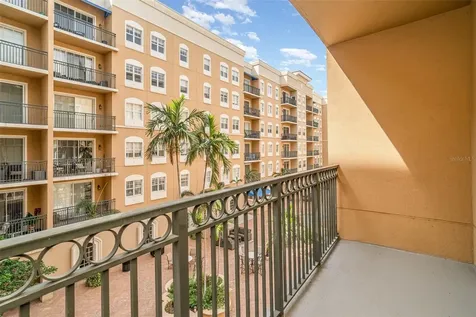 1064 N Tamiami Trail Sarasota FL 34236
