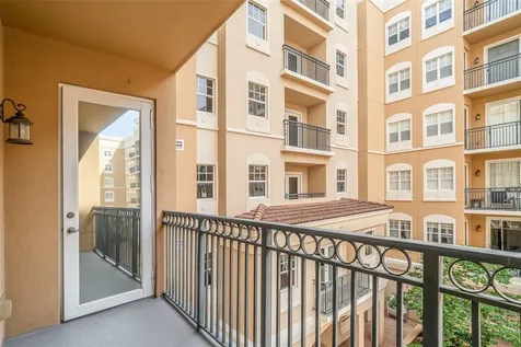 1064 N Tamiami Trail Sarasota FL 34236