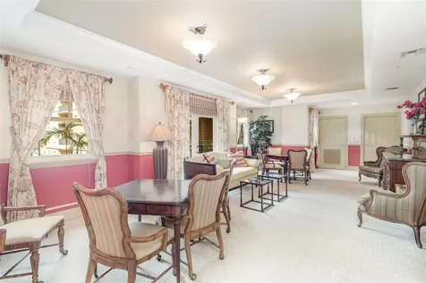 1064 N Tamiami Trail Sarasota FL 34236
