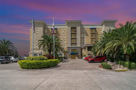 1064 N Tamiami Trail Sarasota FL 34236