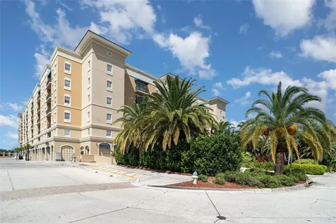 1064 N Tamiami Trail Sarasota FL 34236