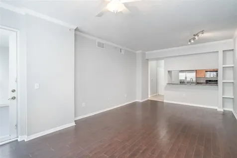 1064 N Tamiami Trail Sarasota FL 34236
