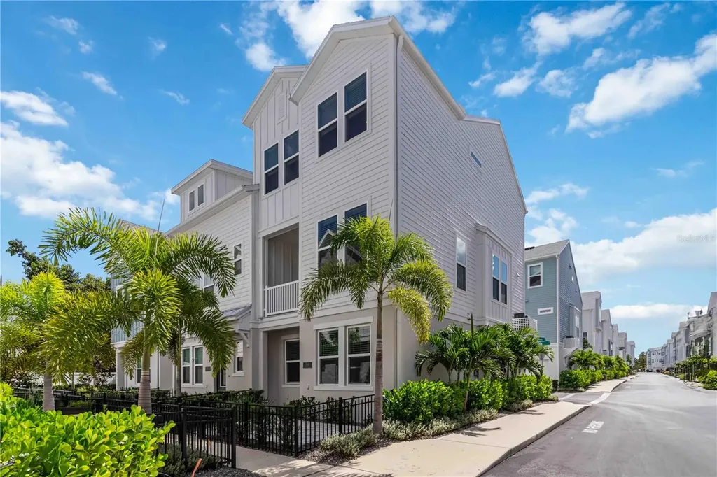 2500 Boone Court Sarasota FL 34237