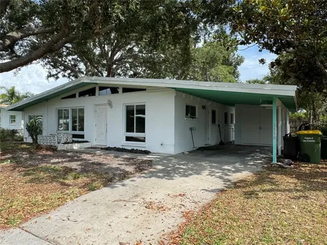 2934 Bay Street Sarasota FL 34237