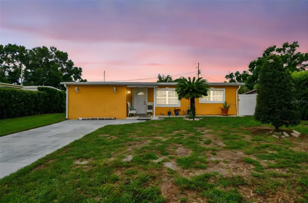 2818 Lorraine Street Tampa FL 33614