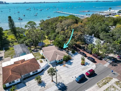 5240 31st Avenue S Gulfport FL 33707