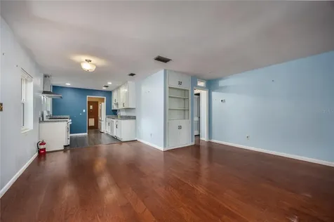 1814 NE 7th Street Gainesville FL 32609