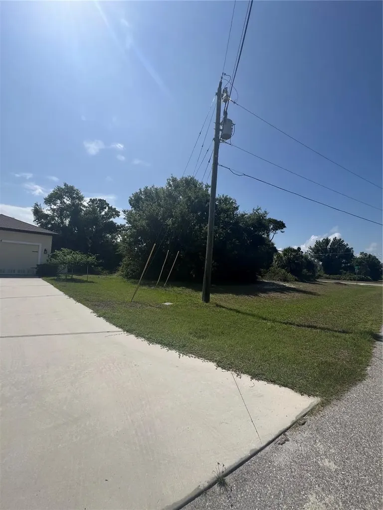 168 White Pine Drive Rotonda West FL 33947