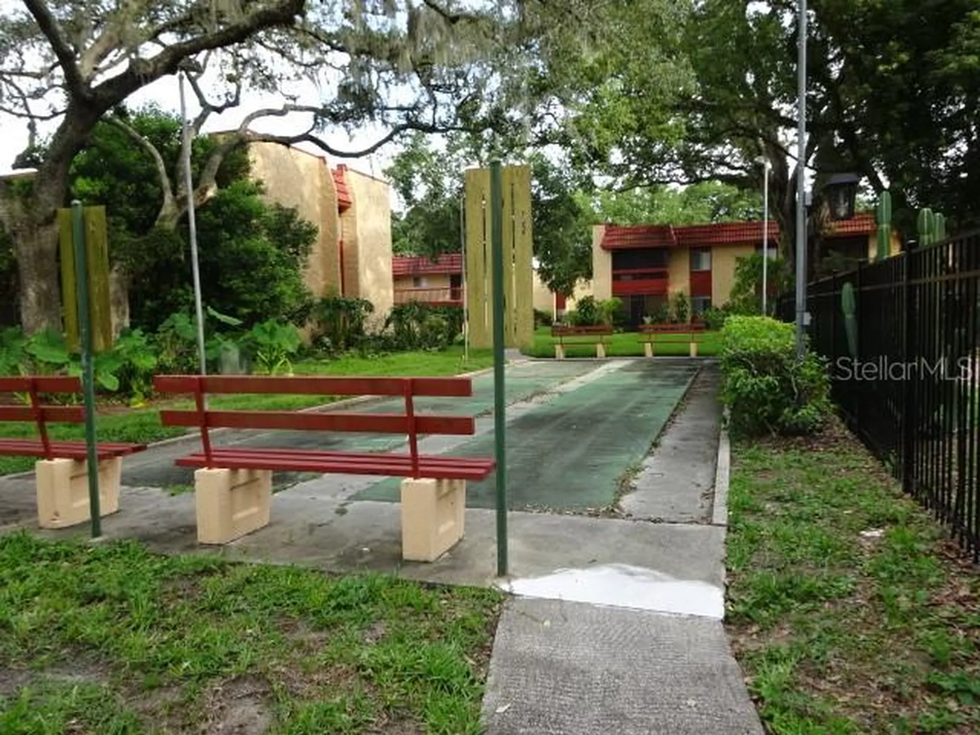 2864 N Powers Drive Orlando FL 32818