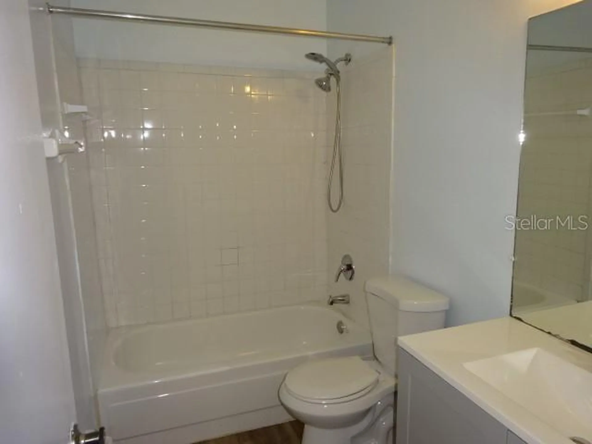 2864 N Powers Drive Orlando FL 32818