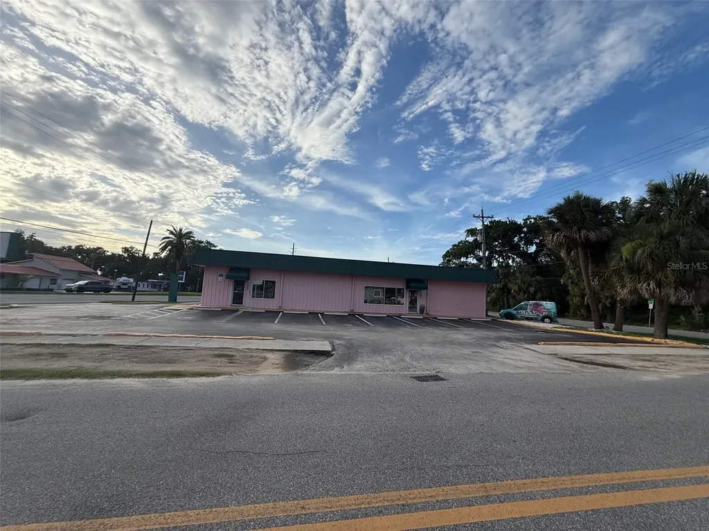 401 Mary Avenue New Smyrna Beach FL 32168