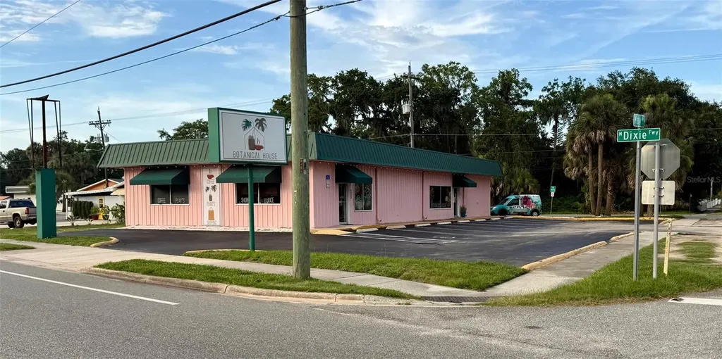 401 Mary Avenue New Smyrna Beach FL 32168