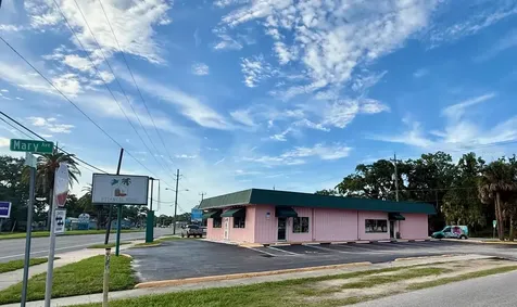 401 Mary Avenue New Smyrna Beach FL 32168