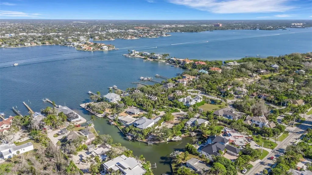 1231 Starboard Lane Sarasota FL 34242