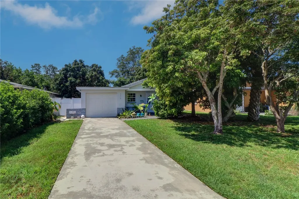3910 14th Avenue N St Petersburg FL 33713