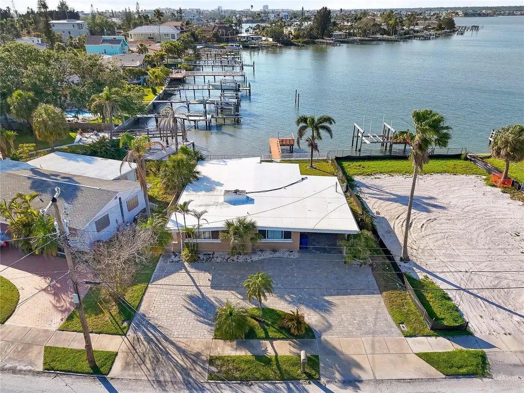 15305 Harbor Drive Madeira Beach FL 33708