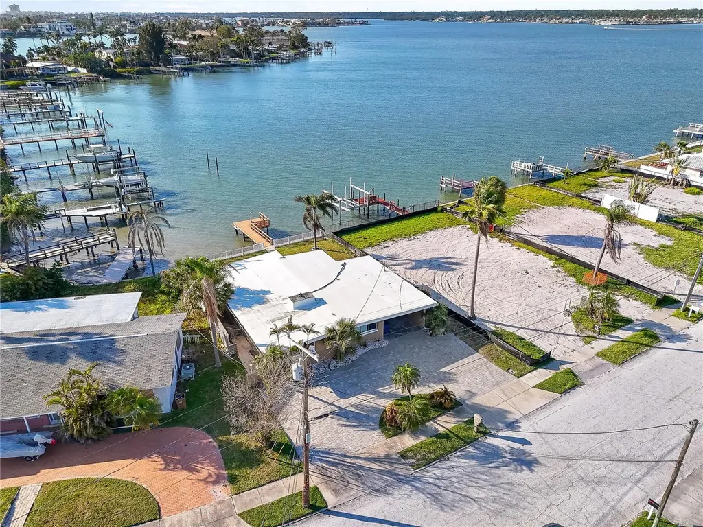 15305 Harbor Drive Madeira Beach FL 33708