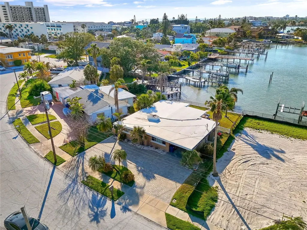 15305 Harbor Drive Madeira Beach FL 33708