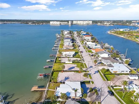 15305 Harbor Drive Madeira Beach FL 33708