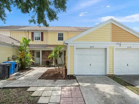 6114 Oak Cluster Circle Tampa FL 33634