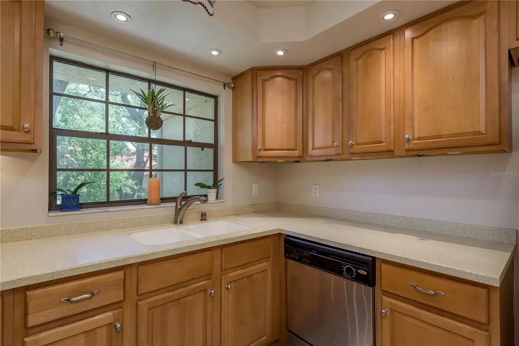 247 Los Prados Drive Safety Harbor FL 34695