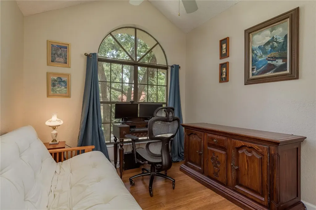 247 Los Prados Drive Safety Harbor FL 34695