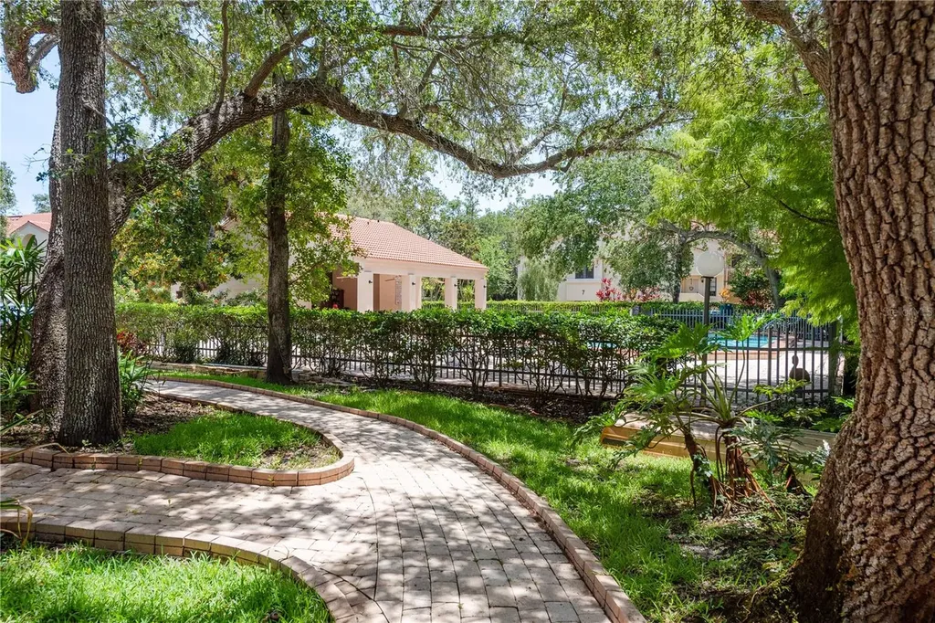 247 Los Prados Drive Safety Harbor FL 34695