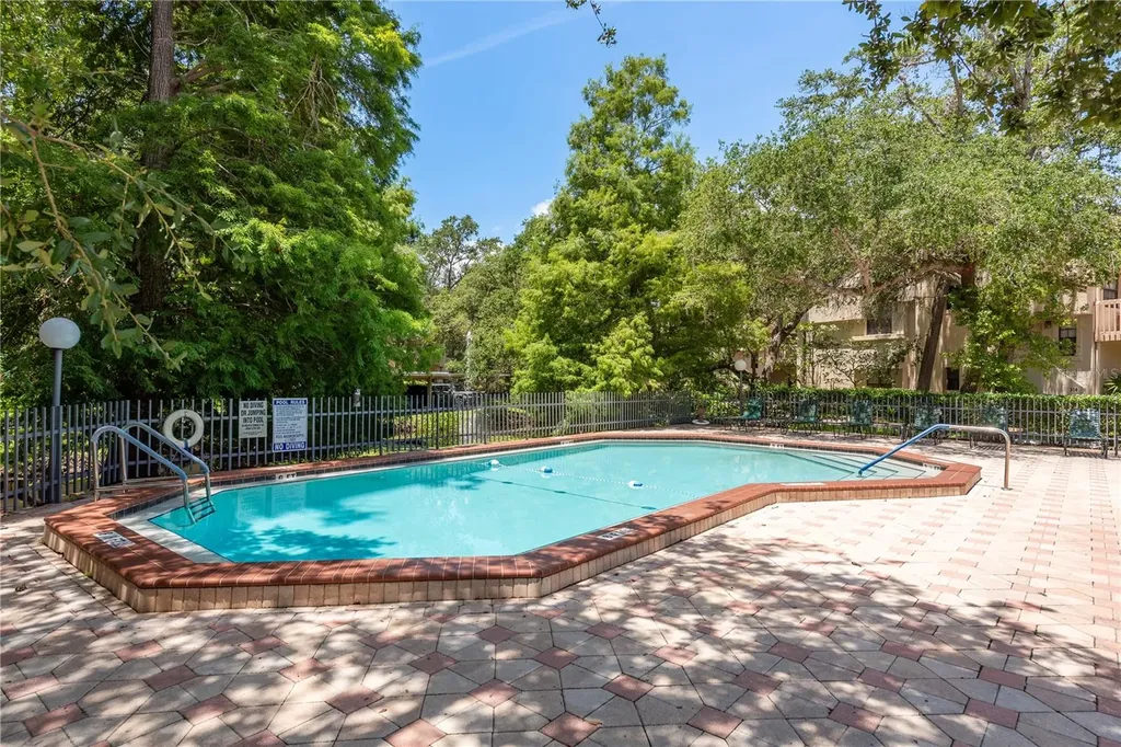 247 Los Prados Drive Safety Harbor FL 34695