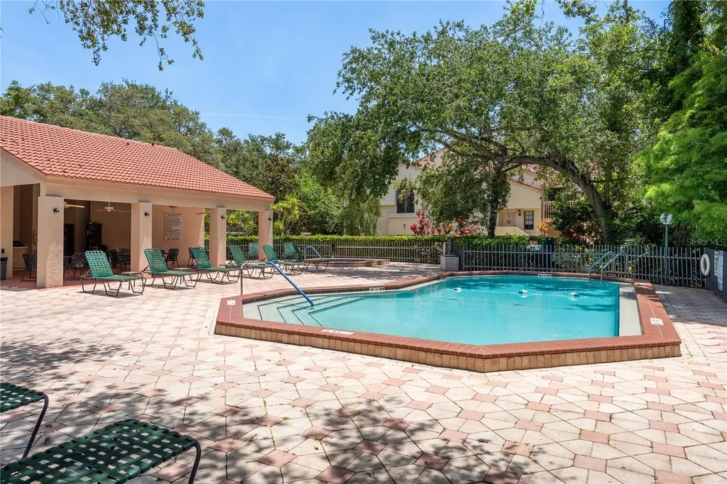 247 Los Prados Drive Safety Harbor FL 34695