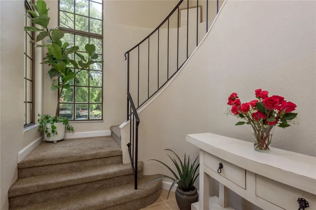 247 Los Prados Drive Safety Harbor FL 34695