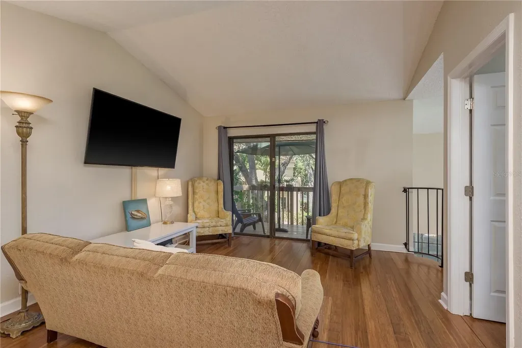 247 Los Prados Drive Safety Harbor FL 34695