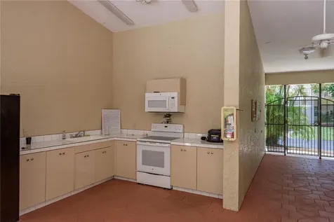 247 Los Prados Drive Safety Harbor FL 34695