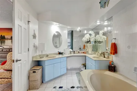 502 SE Guava Terrace Port St Lucie FL 34983