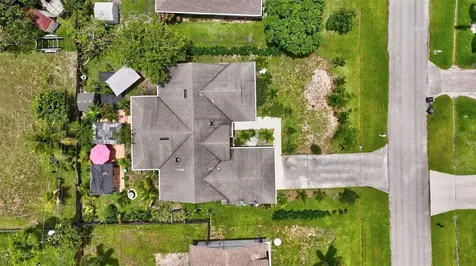 502 SE Guava Terrace Port St Lucie FL 34983