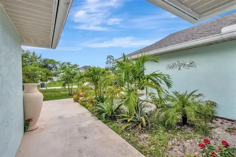 502 SE Guava Terrace Port St Lucie FL 34983