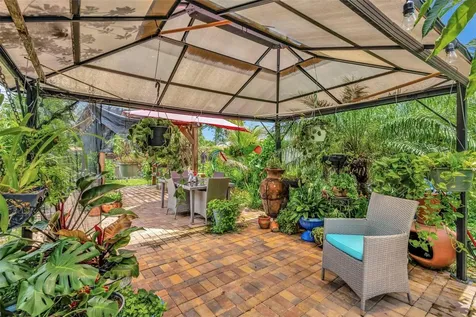 502 SE Guava Terrace Port St Lucie FL 34983