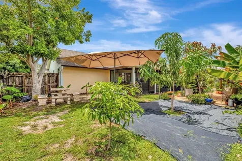 502 SE Guava Terrace Port St Lucie FL 34983