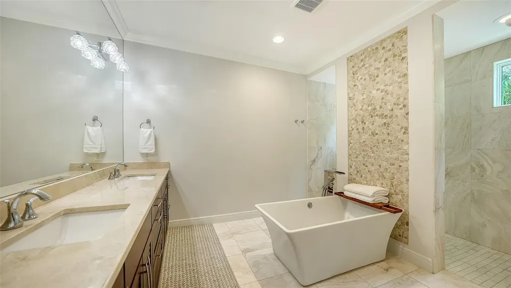 413 Partridge Circle Sarasota FL 34236