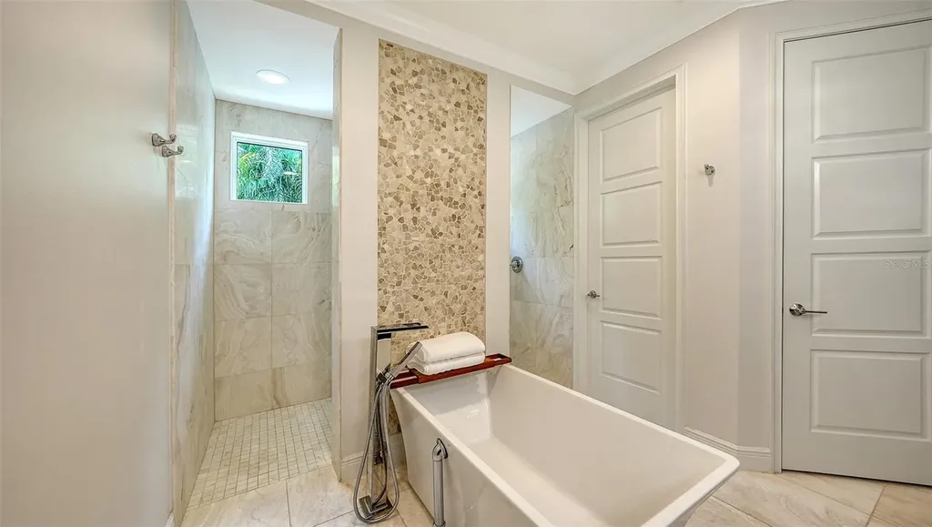 413 Partridge Circle Sarasota FL 34236