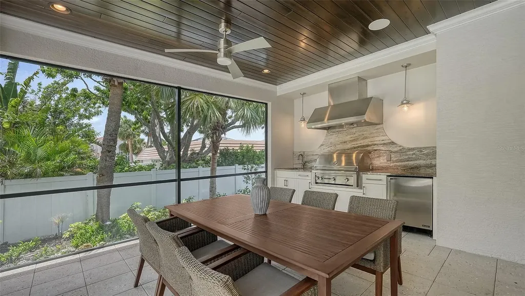 413 Partridge Circle Sarasota FL 34236