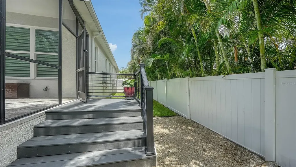 413 Partridge Circle Sarasota FL 34236