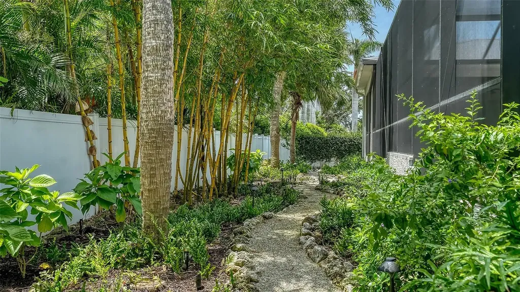 413 Partridge Circle Sarasota FL 34236