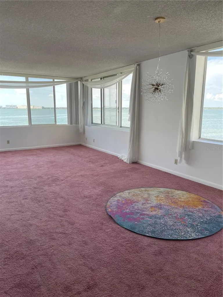 5279 Isla Key Boulevard St Petersburg FL 33715