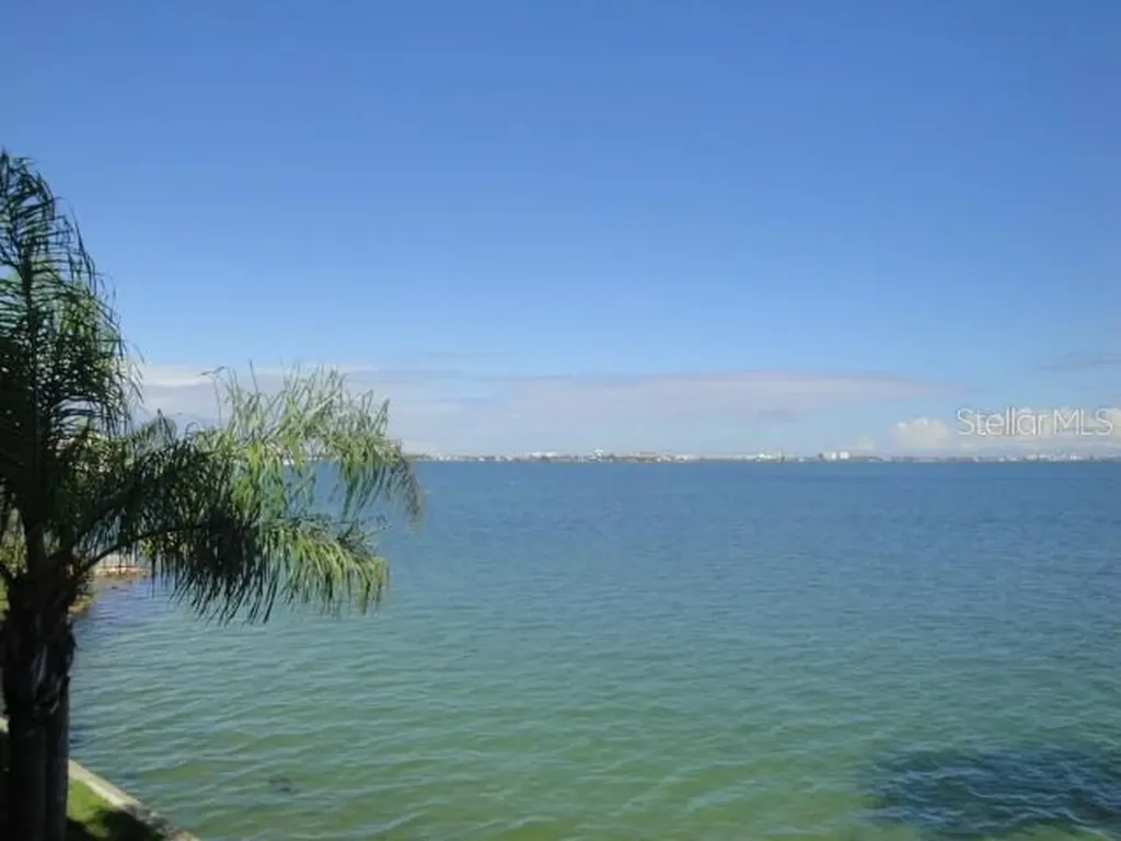 5279 Isla Key Boulevard St Petersburg FL 33715