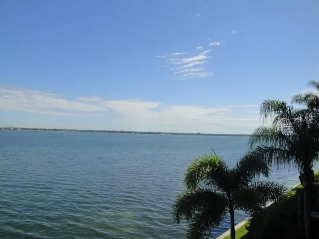 5279 Isla Key Boulevard St Petersburg FL 33715