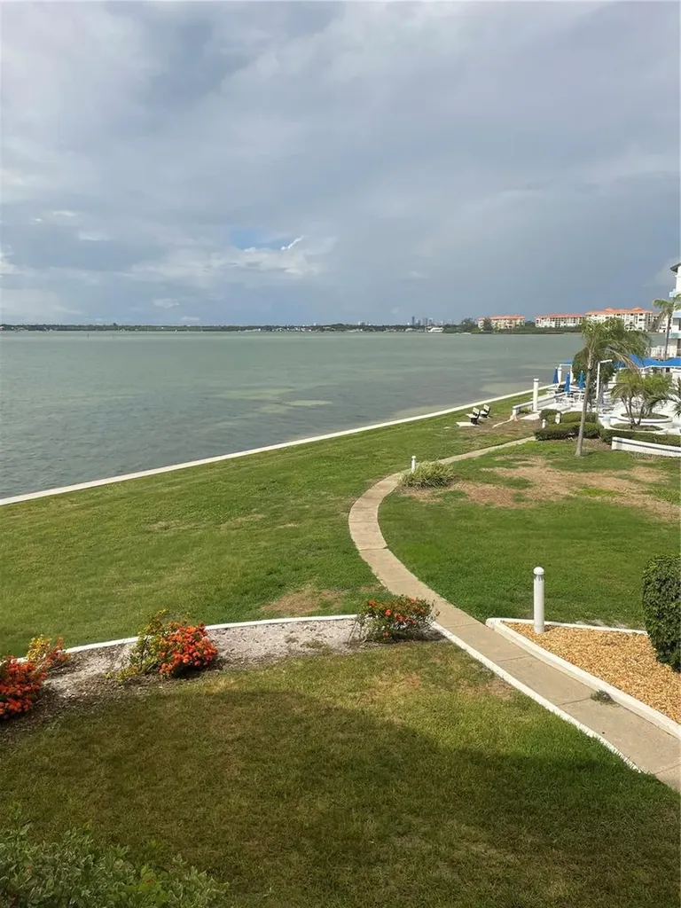 5279 Isla Key Boulevard St Petersburg FL 33715